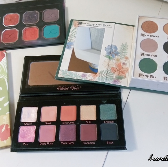 Makeup bundle - Picture 4 of 7